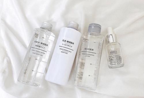 被“捧上神坛”的网红水乳，业界好评如潮，用起来却一言难尽