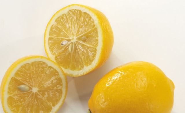 食物|牛奶是胃病的“发物”吗?建议:胃不好的人,这3种食物需少碰