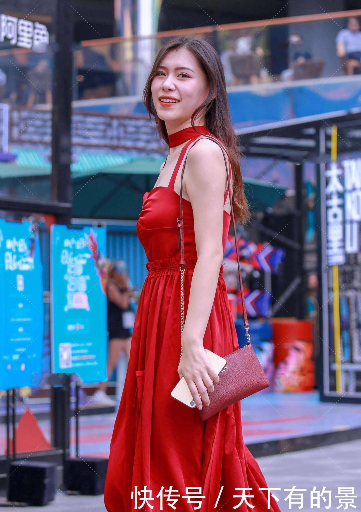 饱和度|红色收腰礼服裙子，优雅大气，打造明朗清新的既视感