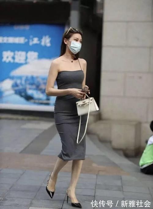 小巧型 “大骨架”女孩怎么办?穿搭只要注意细节,一样可以引人注目!