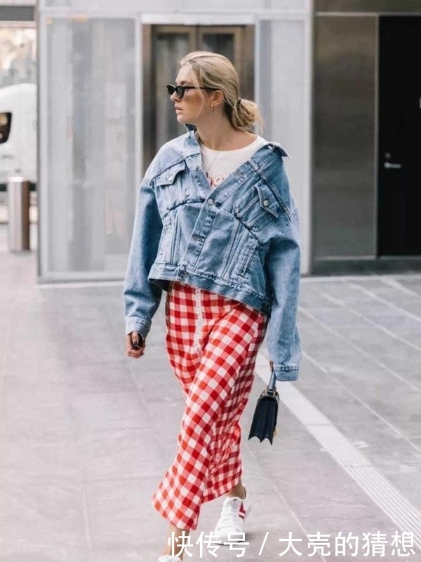 外套不要太多,有这“2款”就够了!洋气显瘦,时髦女生都在穿