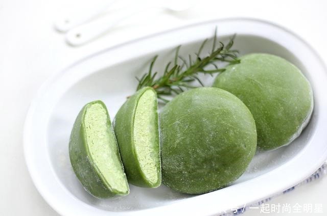 网红糯米糍雪糕,教你在家就能做,软糯香甜,奶味十足,快试试