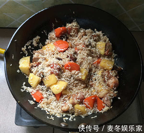 大米|记住这几点，煮一锅美味焖饭，鲜香美味挡不住，我家一周做3次！