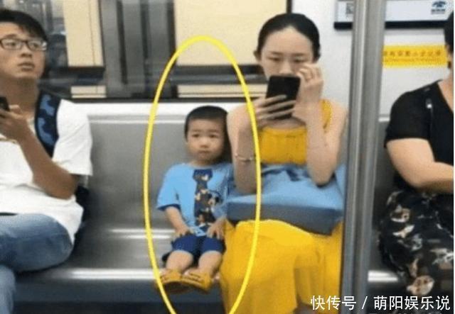 教养|3岁小宝宝地铁上走红,这才是教养!网友:拒绝熊孩子