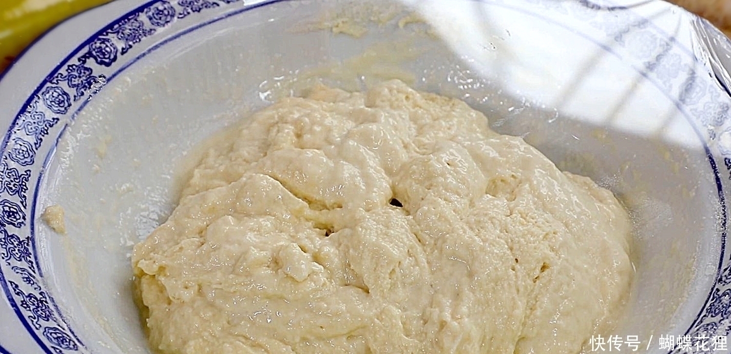 酥脆|大米新吃法,加3个鸡蛋,不煮不蒸,酥脆又筋道,孩子抢着吃