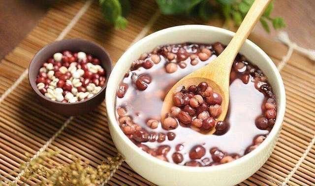 湿气重的人,记住几件事,常喝“一碗粥”,湿气一去不复返