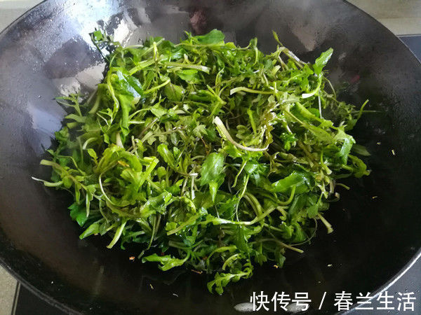 鸡蛋牛奶|这菜是“钙王”，鸡蛋牛奶都不行，孩子常吃长高个，学习记忆强