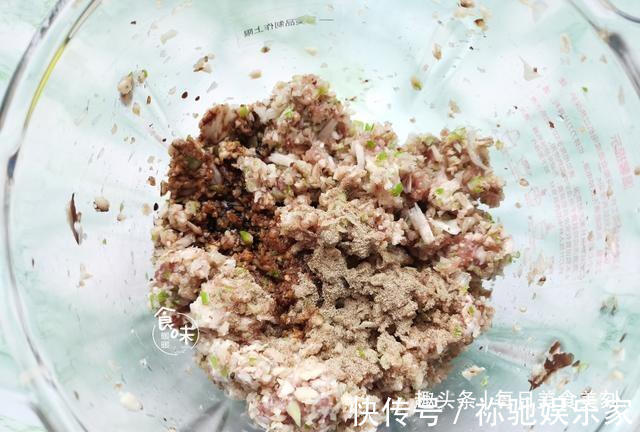 吃饺子|饺子馅就要这样调,鲜香味美,有肉又有菜,寓意今年有个好兆头