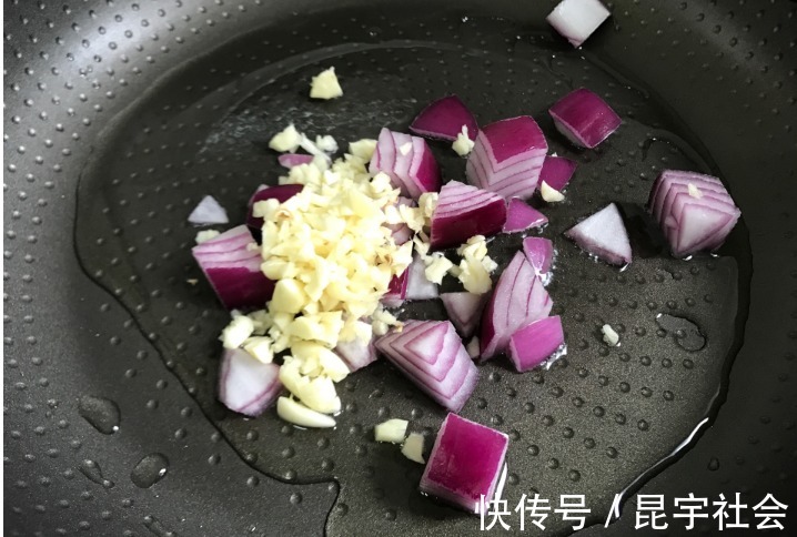 咖喱汤汁|咖喱这样做,香浓味美,学会了再也不去外面吃了