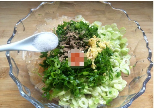 这菜清甜爽口特去火,做成馅饼,鲜香可口,但很少有人吃过!