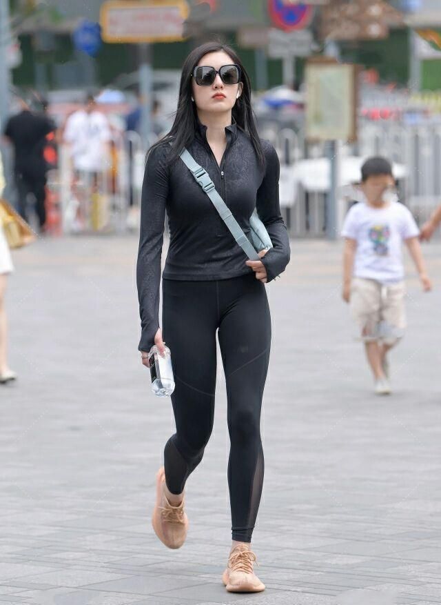 打底裤的“另类”新穿法,令时髦加倍,连中年女士都上头了