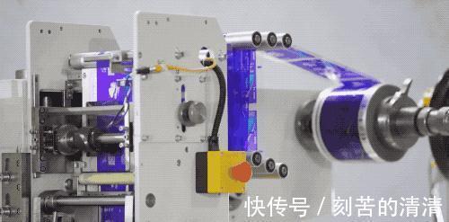 手帕纸,是怎么被叠得整整齐齐并打成小包的