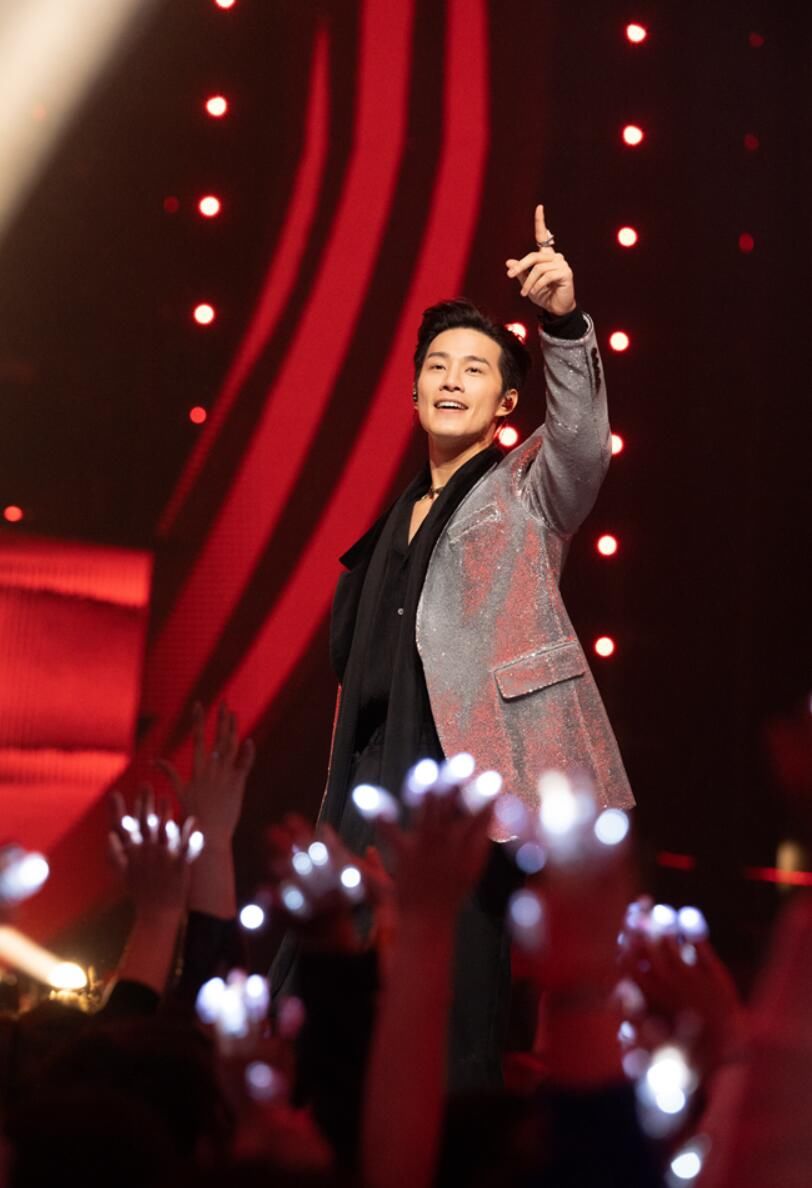 《追光吧》徐志賢不忘初心回歸舞臺(tái) 成最亮眼黑馬
