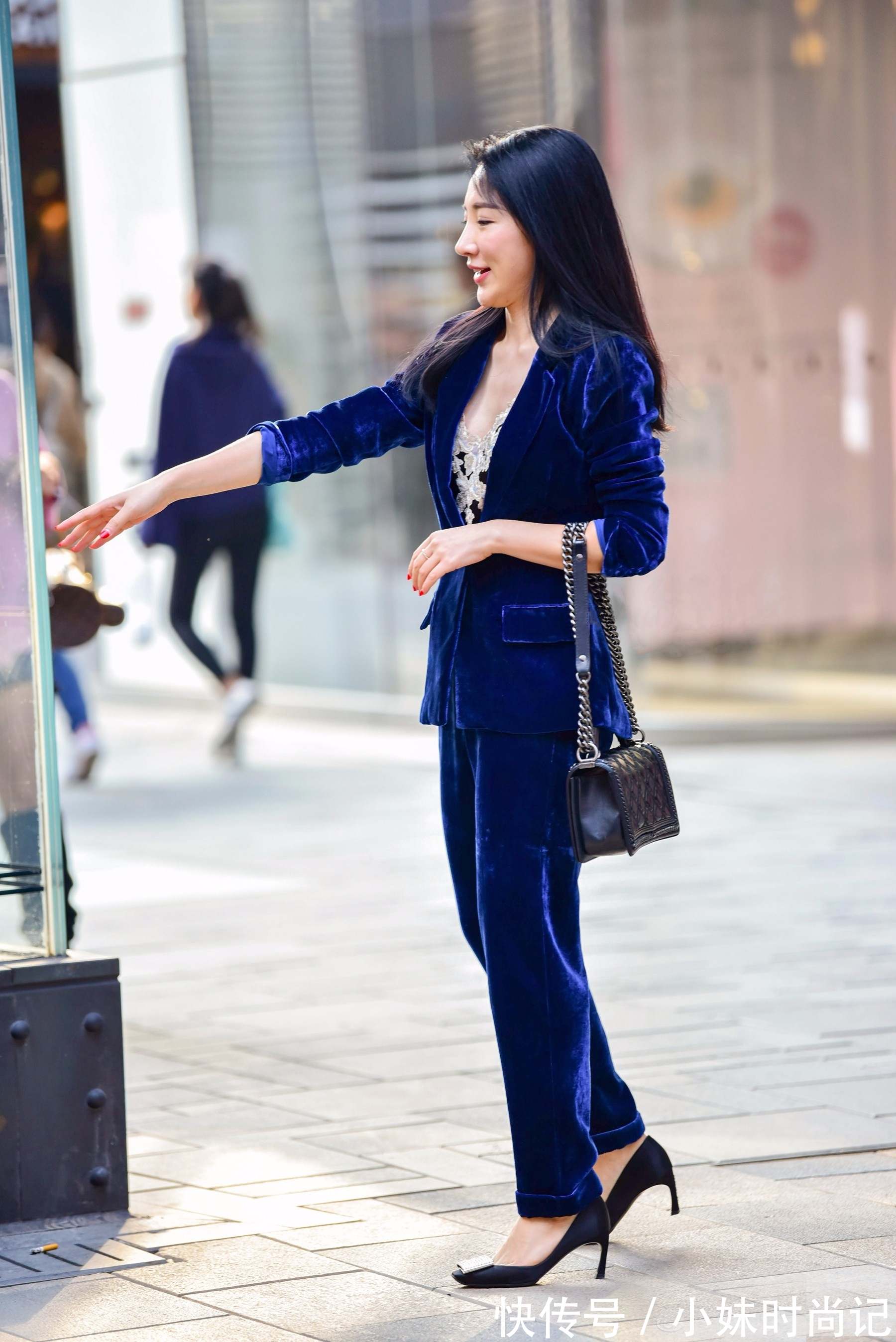 穿搭 女士穿西装,不仅要体现出时尚帅气的效果,更要体现出端庄与大气