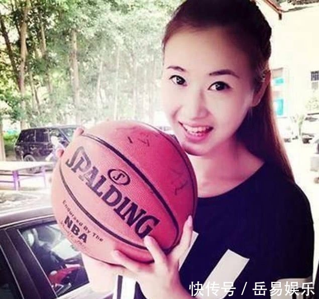 王金宝|女篮中的小巨人，爱上农村小伙嫁到农村，门框太低生活不便！