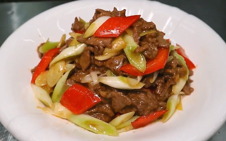 葱爆牛肉的正确做法，牛肉滑嫩葱香味十足