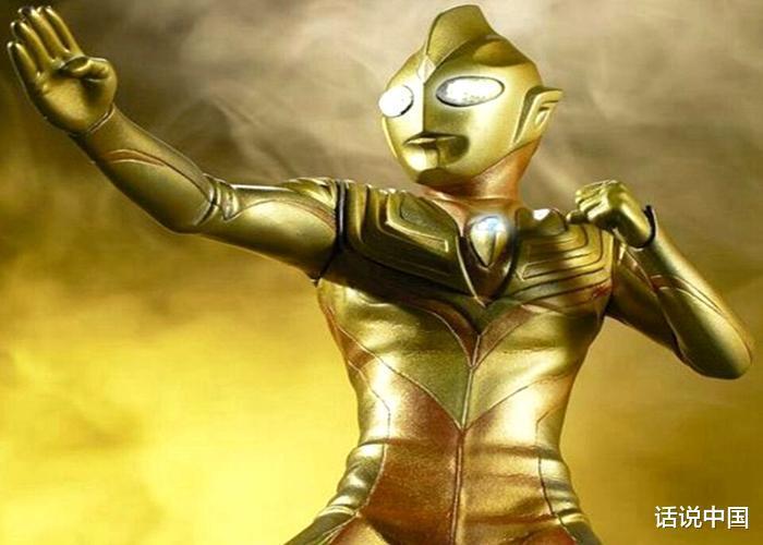 特利迦奥特曼|特利迦奥特曼 同样拥有闪烁形态,迪迦和特利迦哪个战力最强