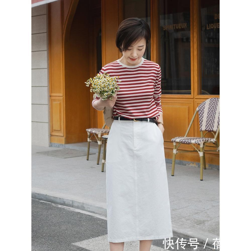 秋季|秋季穿“针织衫”最知性优雅,学会这4种搭配就OK,气质到骨子里