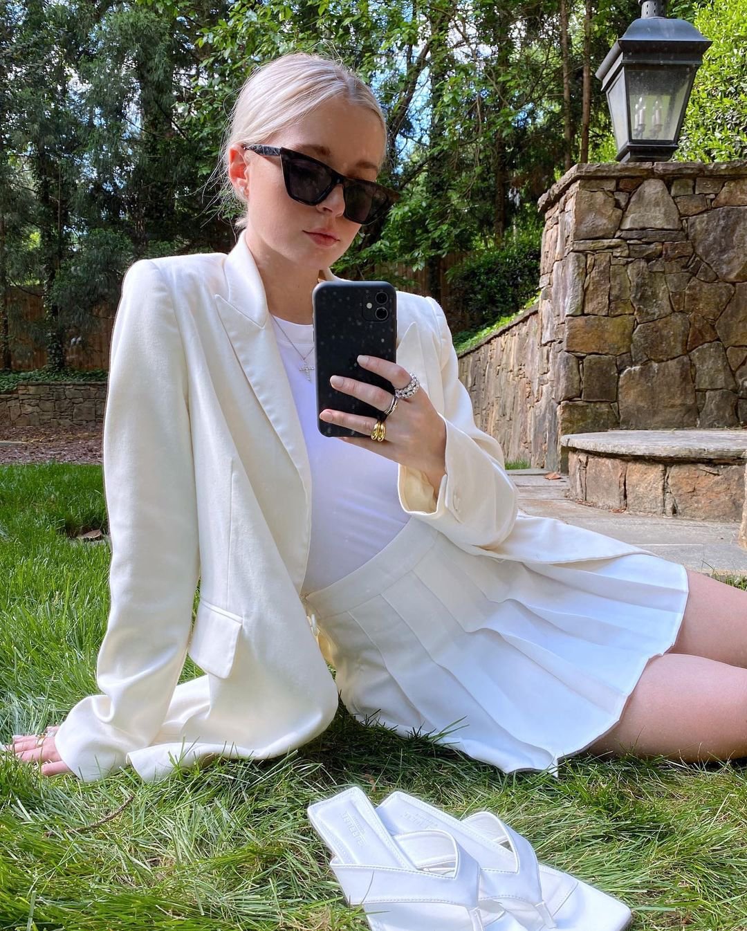 Y2K、土酷风要过去了？这个秋冬“学院风”来势凶猛|教你美 | enzo