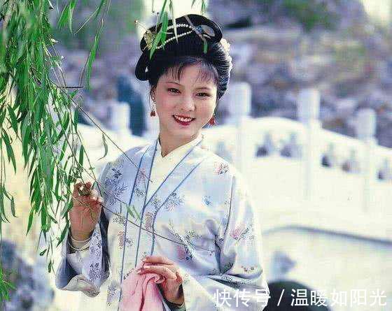 曹雪芹|贾宝玉多次跟袭人尝试,为什么始终没娶她