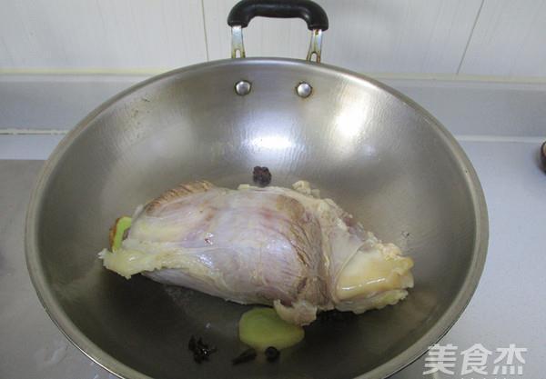 爷爷传下来的酱牛肉秘方,牛肉香嫩有嚼劲,做法简单只需3步!