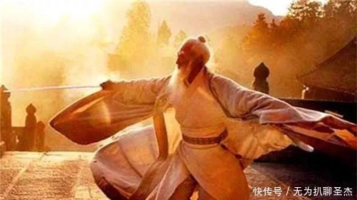 张三丰为何一生不娶?你把武当七侠的名字连起来读,就清楚了