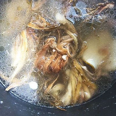 下火霸王花鸡翅煲