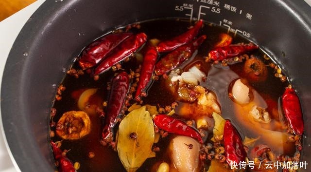 好吃到,笑出猪叫声的电饭煲菜,电饭煲焖猪蹄来了!