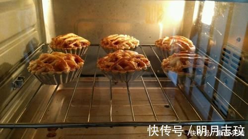 搅拌均匀|这款简单、易操作的苹果派,酸酸甜甜的,全家都喜欢吃