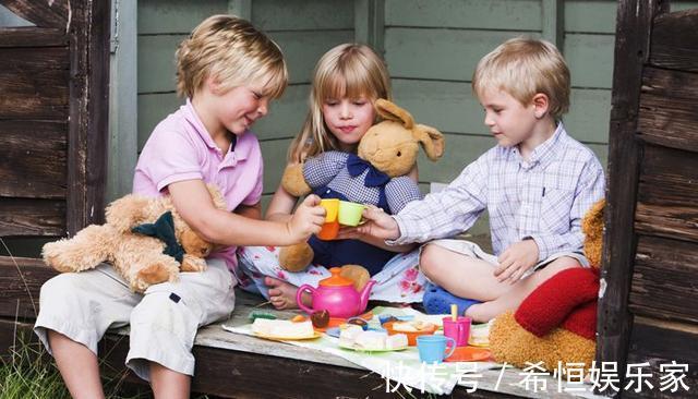 马斯洛|3岁宝宝''爱攀比'',可能是缺乏认同感,搞清原因更重要