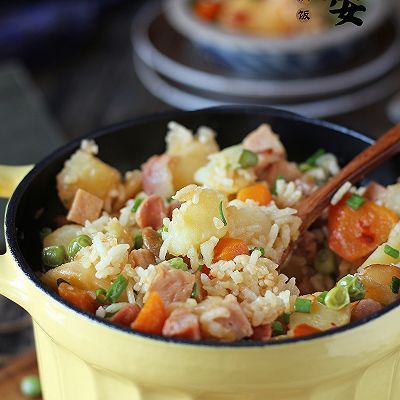 北鼎|土豆火腿焖饭