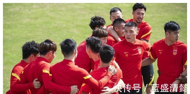中国足球|国足队长吴曦,“一夜成名惊九野,四方名利尽归来”!