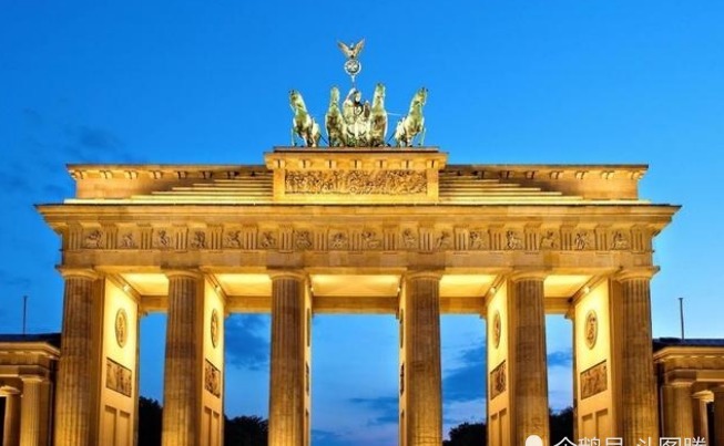 正确|西德统一东德后，首都为何要迁到东德的柏林？如今来看选择很正确