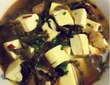  美食优选：酸菜豆腐，肉末蒸茄子，茶树菇炒荷兰豆，黑椒牛排的做法