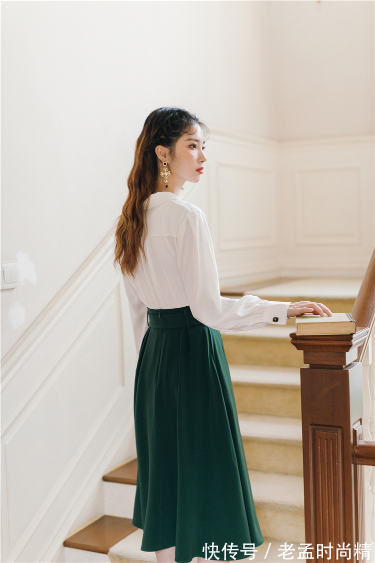 漂亮|今年绿色很流行吗?职场中绿色的文艺小清新穿搭,展现自己的魅力