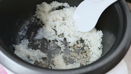 米饭|隔夜米饭到底能不能吃？为了家人的健康，看完可要当心了