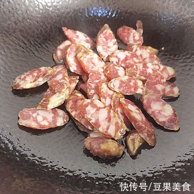 做法|蒜苗炒腊肠最好吃的做法，就在这里了