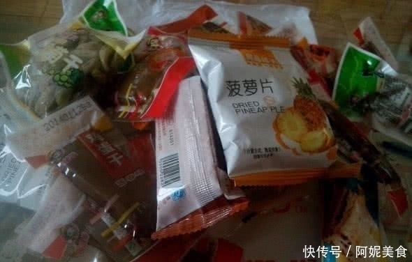  最毁女孩形象的4种食物，鸭脖子，第一个只敢偷偷吃！