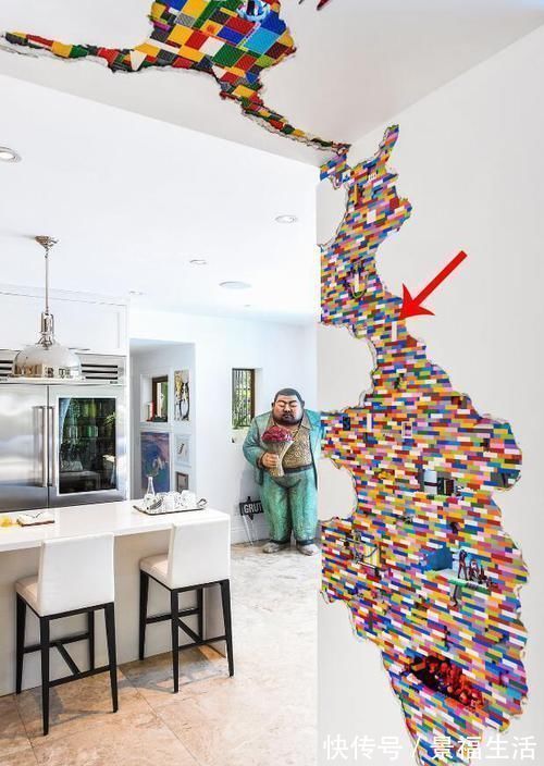 乐高玩具|孩子不玩的乐高玩具,老公攒了1000个拿去补墙角,效果太赞