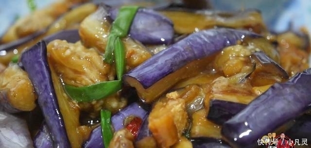 鱼香茄子的正宗做法,咸香可口好吃极了,看看你喜欢吃不?