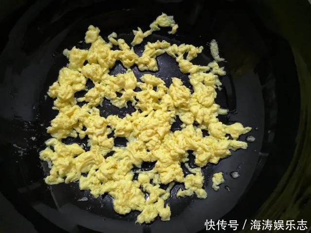 便宜|便宜又家常的韭菜盒子,在家轻松做,咬一口流油,香到邻居来敲门