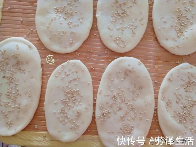 油酥|早餐，我家爱吃这个饼，不醒面，不发面，出锅层次分明，外酥里软
