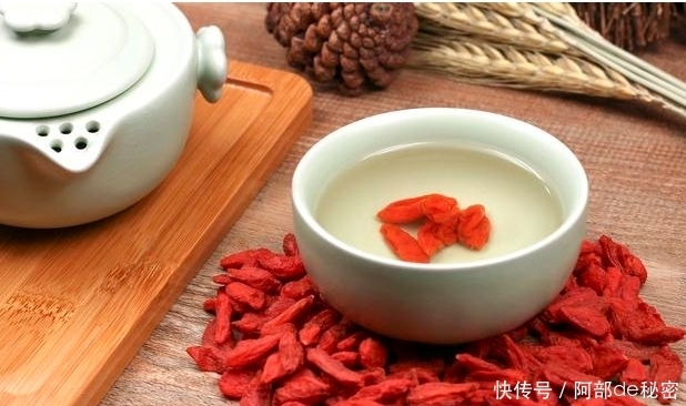 肝脏|肝脏发生病变的人,嘴巴有3个“共性”,若没有,说明肝癌你无关