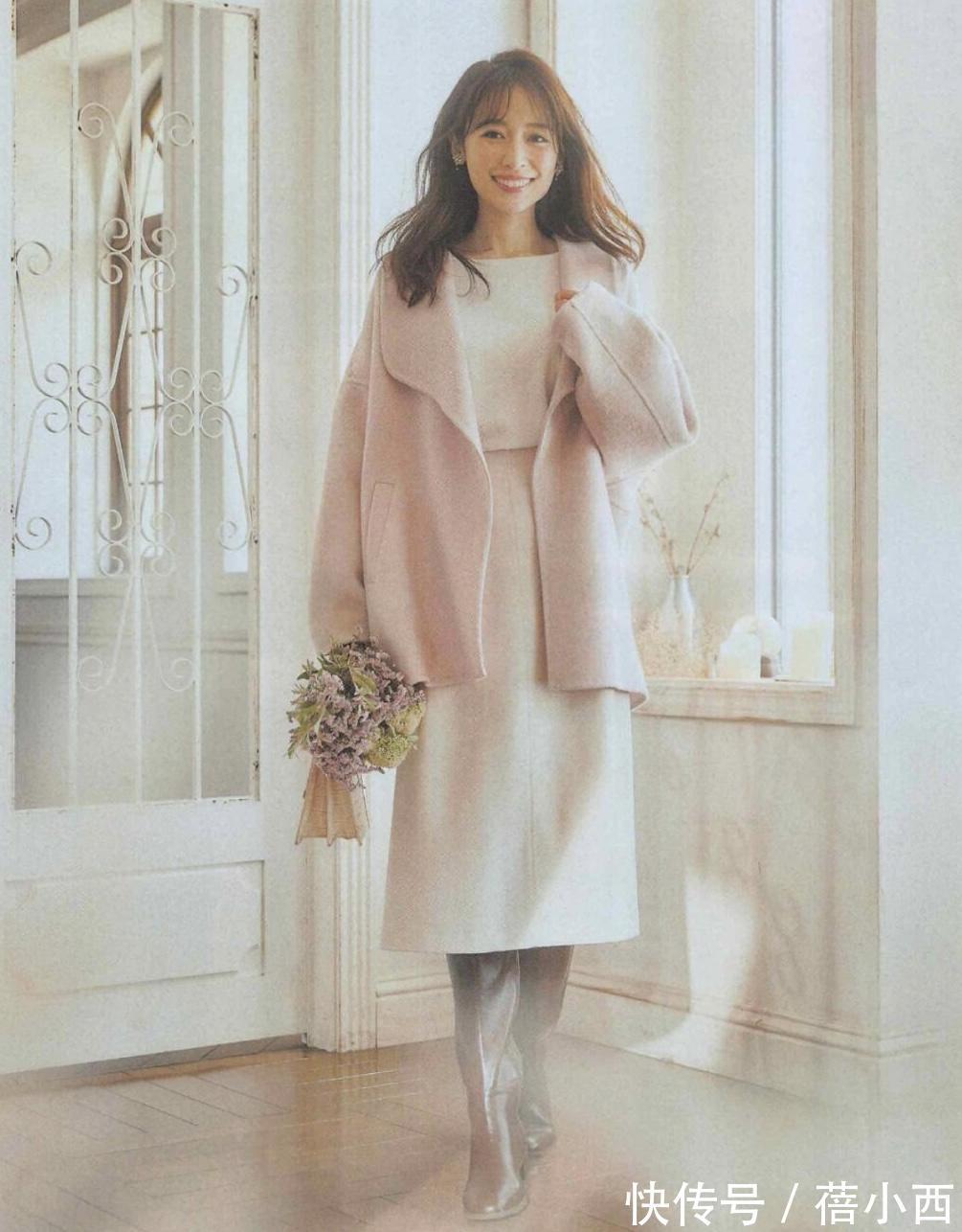 穿搭 40岁女人穿“大衣”要讲究点,学日本小姐姐的搭配,优雅又有气质