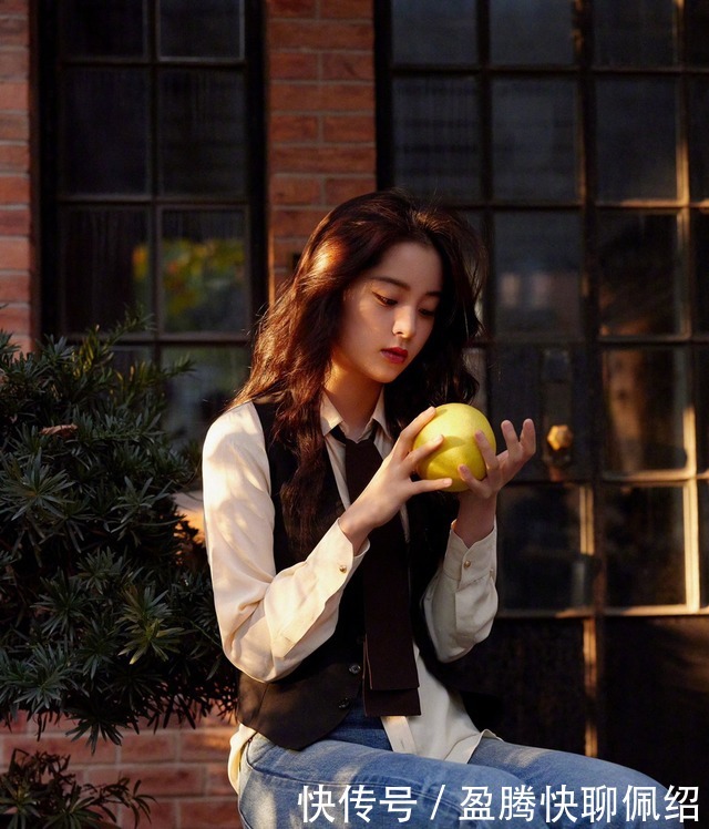 法则|秋冬不管穿啥,都要牢记“上下法则”,很多人不懂,难怪显矮胖