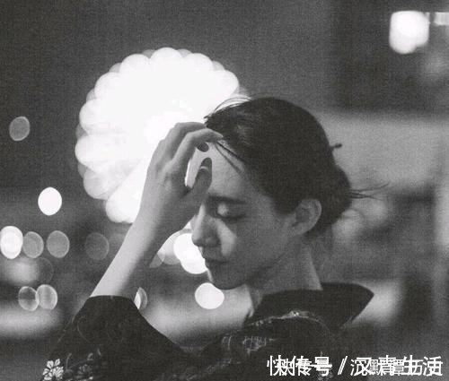 |荐书:超好看的5本搞笑穿书言情,《嫁给一个死太监》《黑莲花攻略手册》