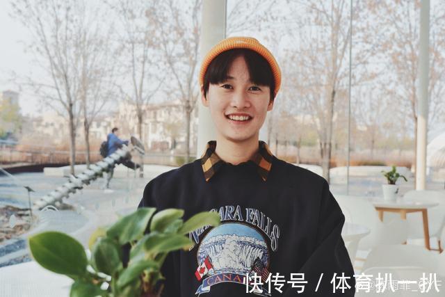 家人|心酸!国羽奥运冠军结束隔离却不能与家人团聚,她已一年多没回家