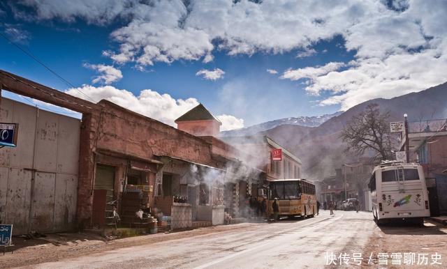 俗语“有钱不进三地,没钱莫近两人”有何深意,令古人如此避讳