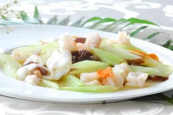 很简单的几道家常好吃菜,美味可口,下酒下饭,招待客人倍有面子