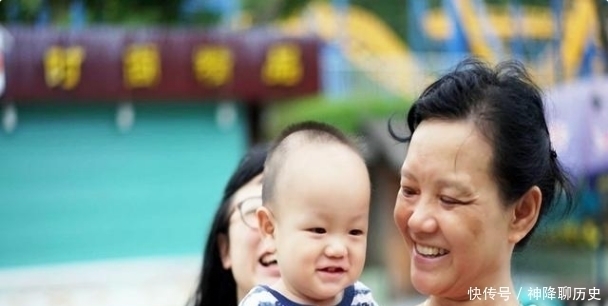 婆媳关系|姥姥成带娃主力军?伪命题的背后是奶奶的无奈:不是我不想带娃